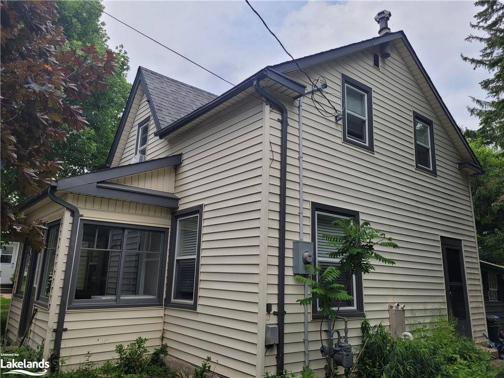 Meaford, ON N4L 1B8,93 St Vincent Street