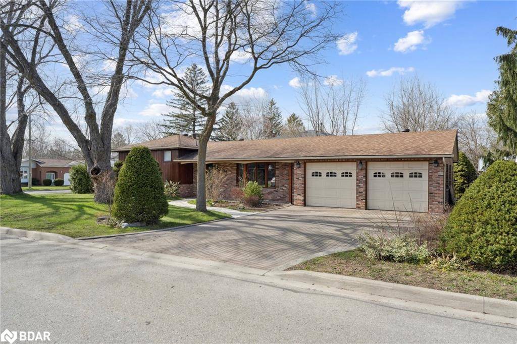 Newmarket, ON L3Y 2E1,795 Arnold Crescent