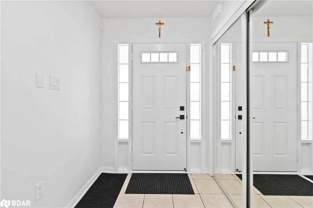 Milton, ON L9T 0Z6,825 Fowles Court