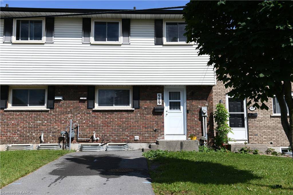 Kingston, ON K7M 6X6,989 Amberdale Crescent #163