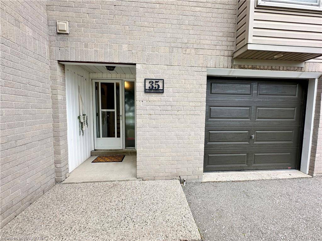 Kincardine, ON N2Z 2E2,35 Gary Street