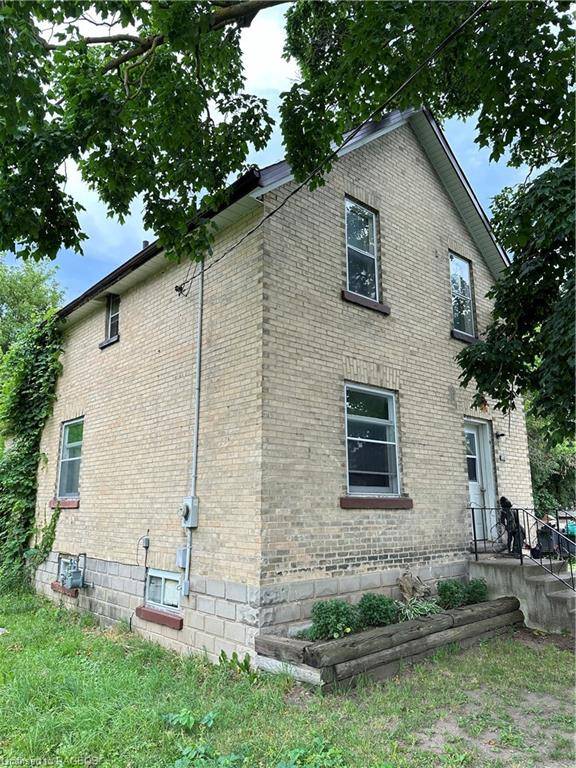 Hanover, ON N4N 1M1,471 9th Street