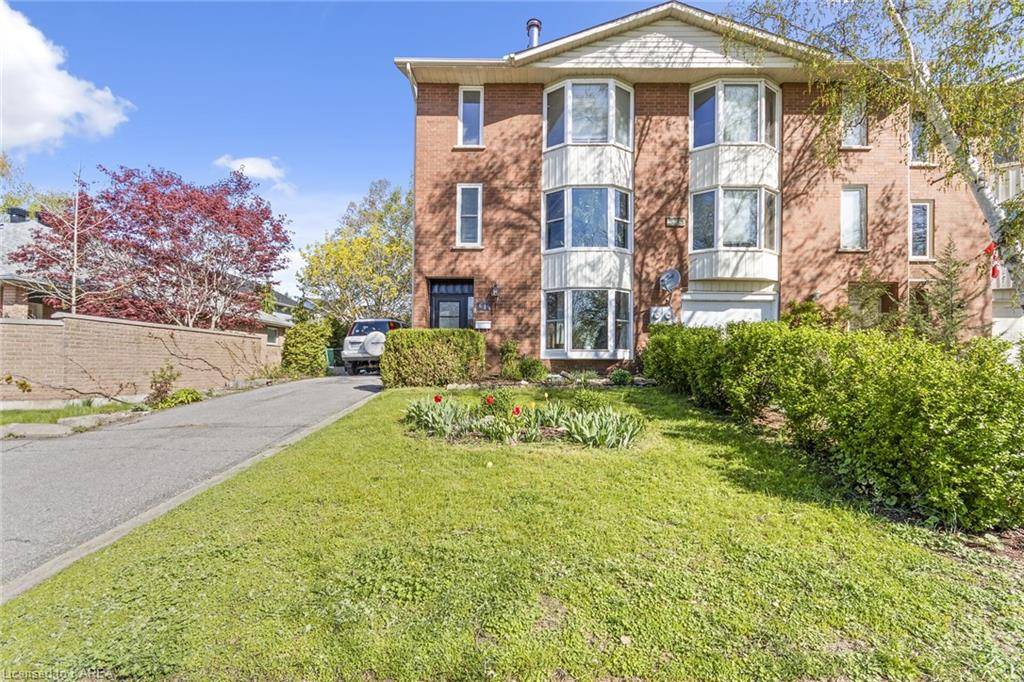 Kingston, ON K7K 6M1,61 Limeridge Drive