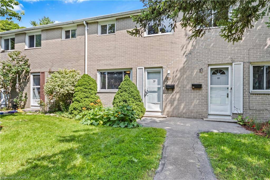 Kingston, ON K7M 2B2,258 Queen Mary Road #39