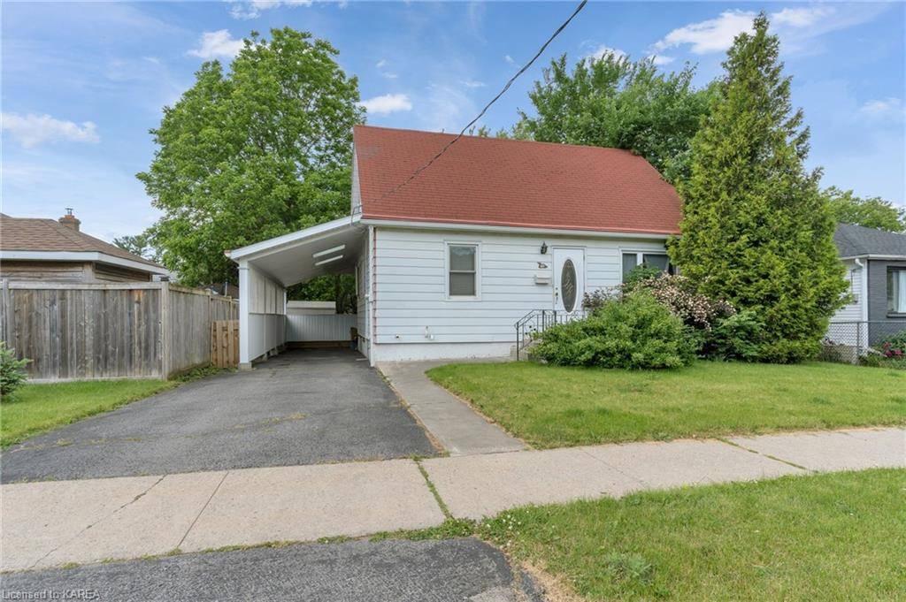 Kingston, ON K7K 4K4,744 Alfred Crescent