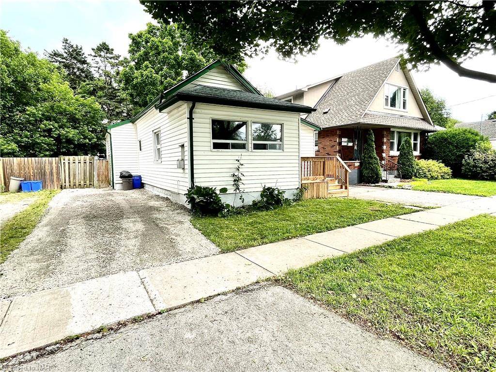 St. Catharines, ON L2R 6V3,60 Mildred Avenue