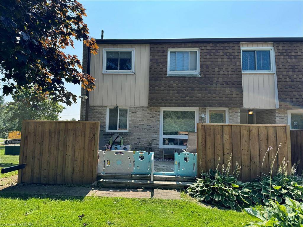 Harriston, ON N0G 1Z0,100 Arthur Street #1