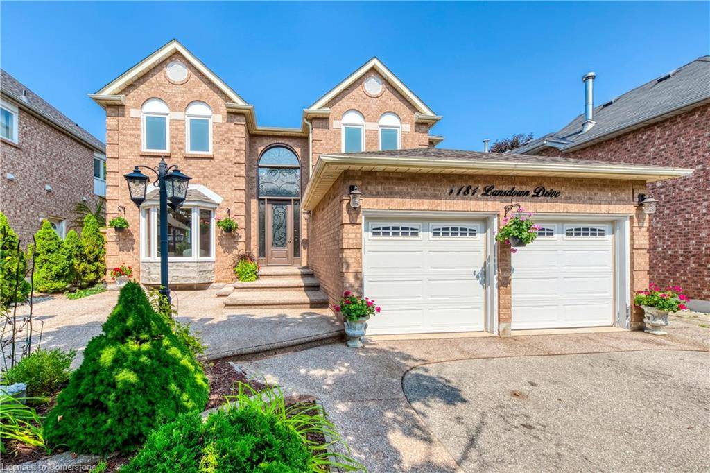 Oakville, ON L6J 7N6,1181 Lansdown Drive