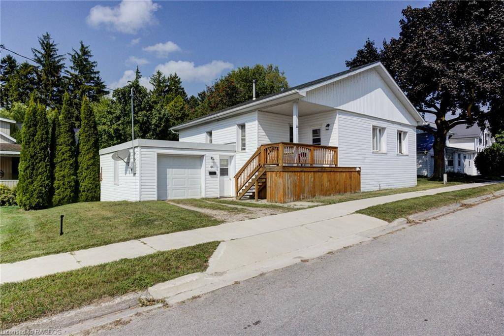 Chesley, ON N0G 1L0,44 2nd Street SW