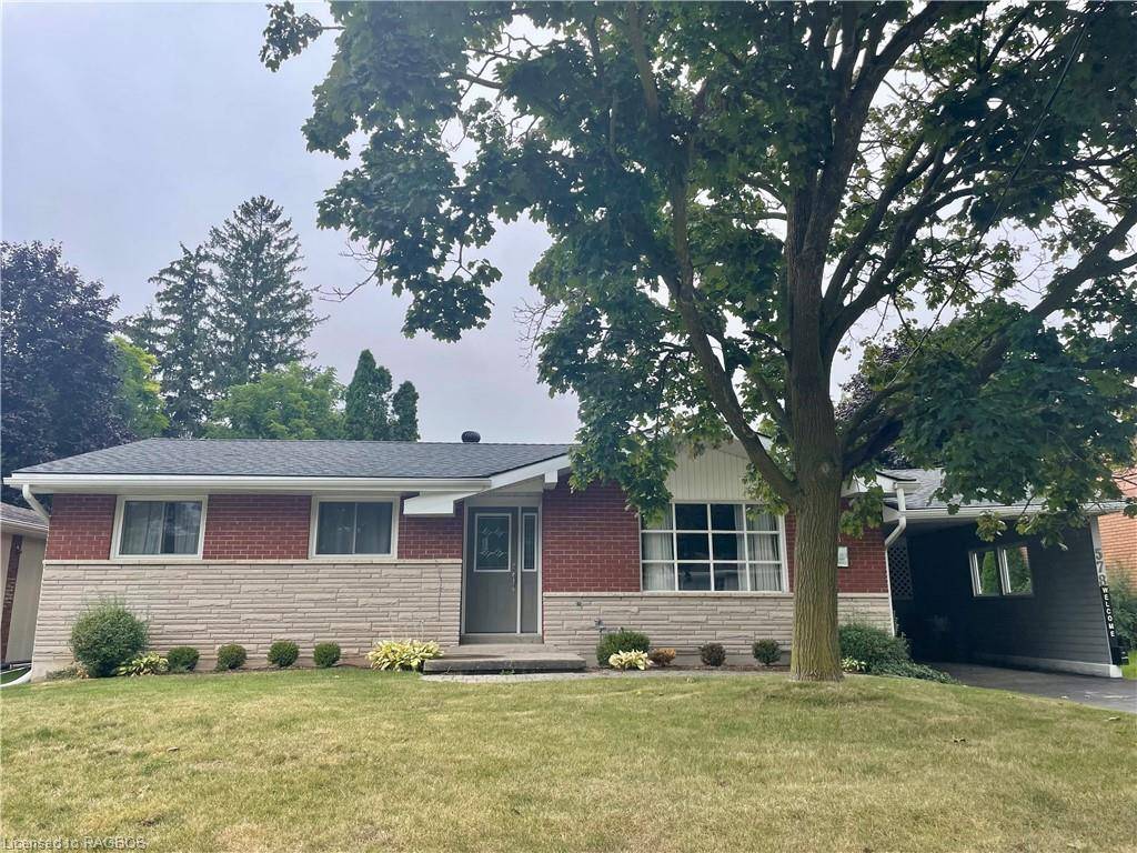 Hanover, ON N4N 1K4,578 8th Street