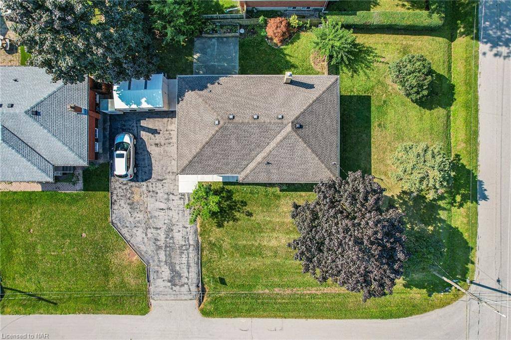 Grimsby, ON L3M 2H3,9 Lorne Avenue