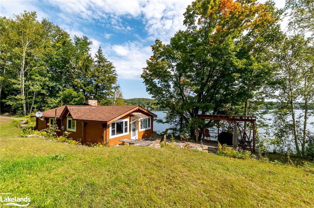 Lake Of Bays, ON P1H 2J6,1101 Grassmere Resort Road