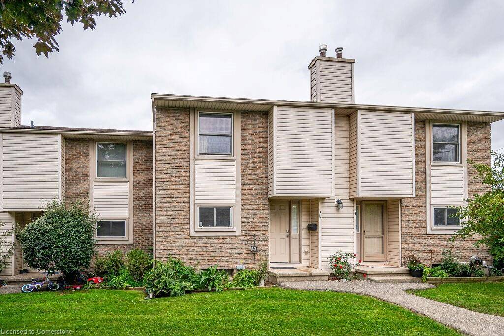 Kitchener, ON N2A 2T2,11 Grand River Boulevard #30