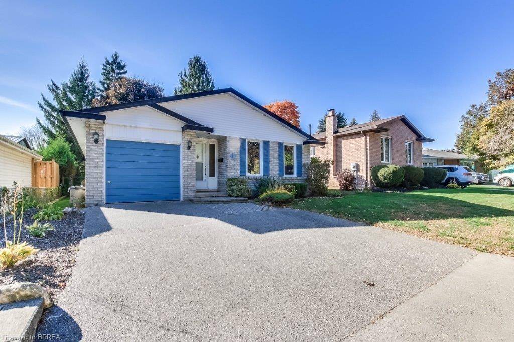 Brantford, ON N3R 7E6,5 Knightswood Crescent