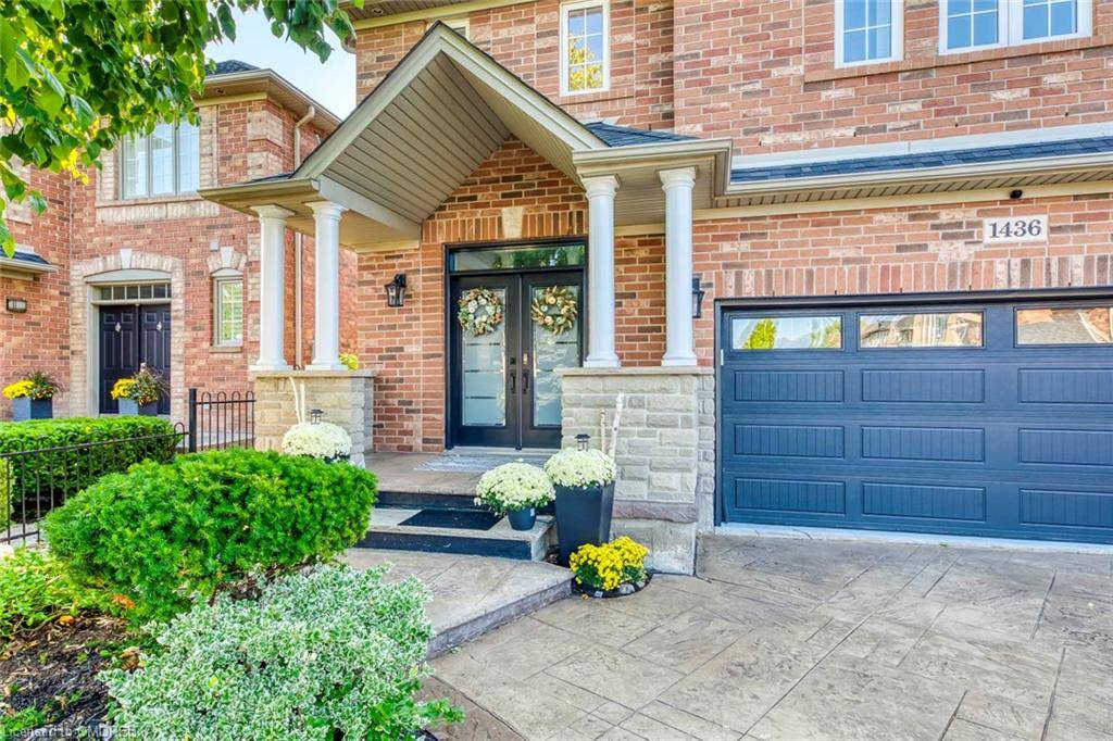 Oakville, ON L6M 3Z8,1436 Gulledge Trail