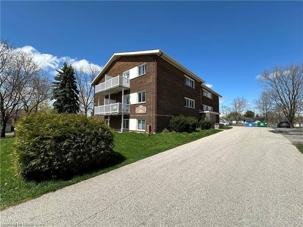 Listowel, ON N4W 2P7,441 Elizabeth Street E #11