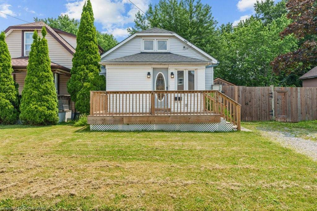 Welland, ON L3B 1X3,158 Crowland Avenue