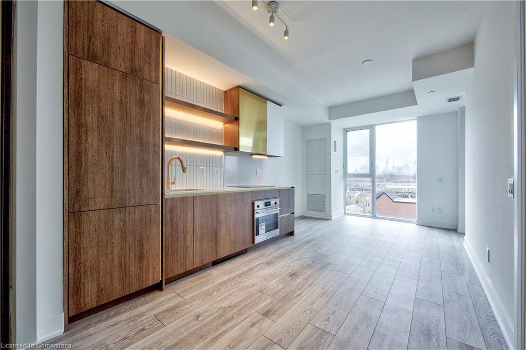Toronto, ON M4L 1C2,1285 Queen Street E #514