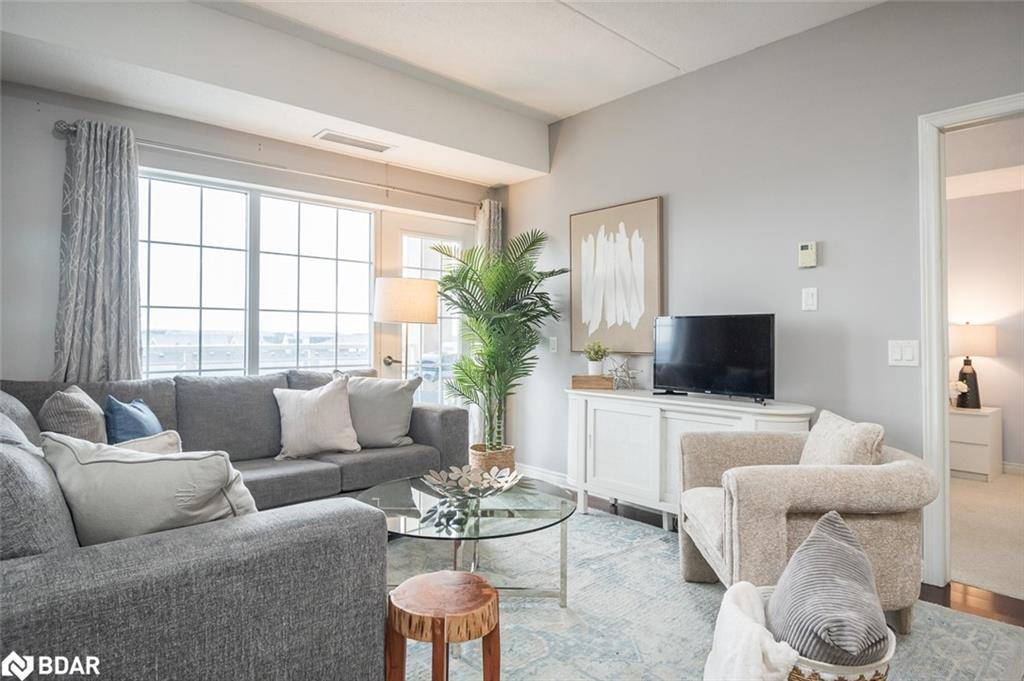 Milton, ON L9T 2K6,1379 Costigan Road #411