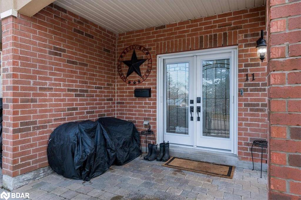 Barrie, ON L4N 5A2,11 White Oaks Road