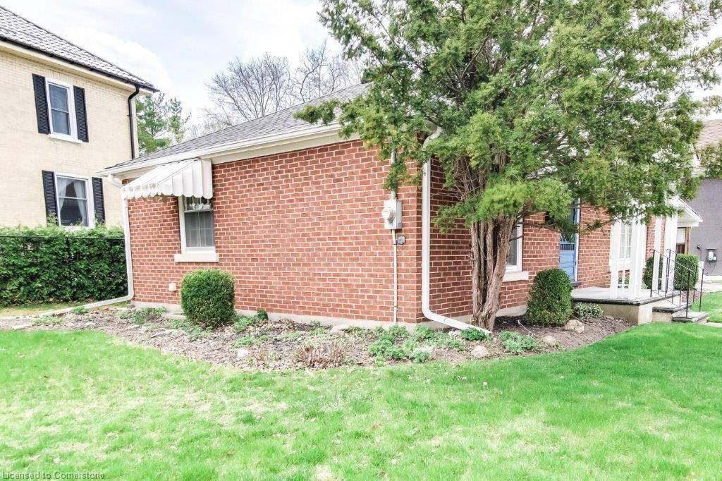 Cambridge, ON N3H 1L9,419 Dover Street S