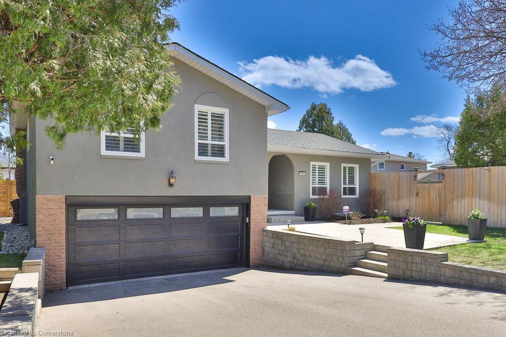Burlington, ON L7N 2W7,685 Castleguard Crescent