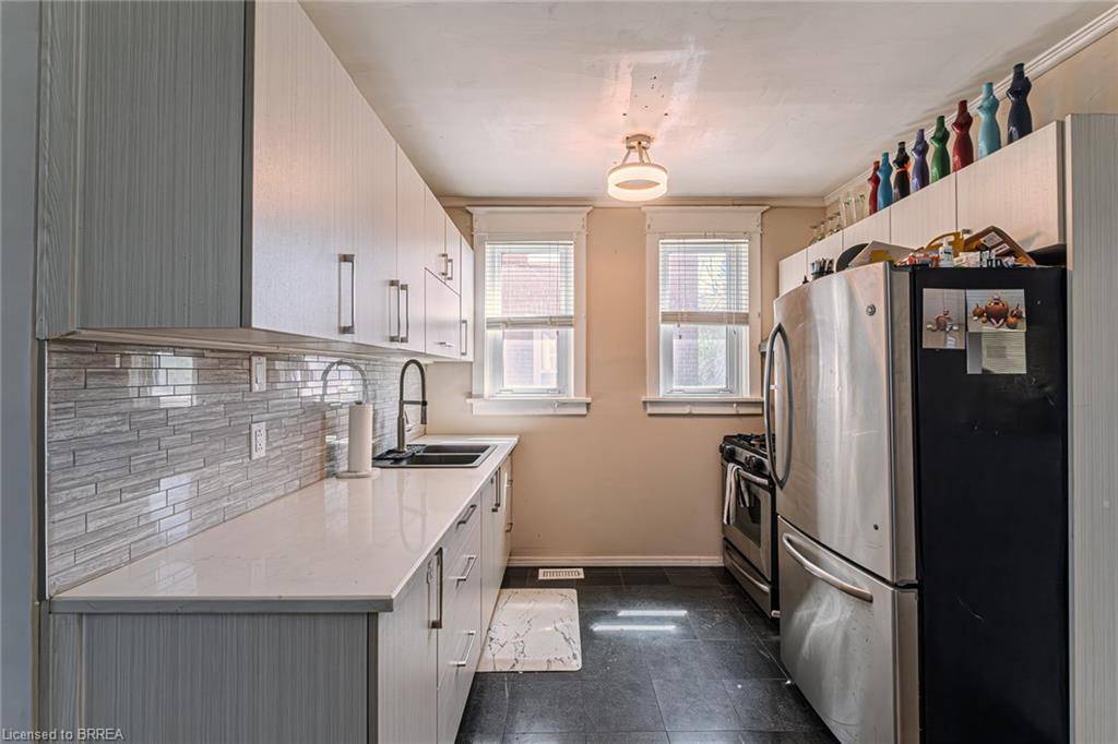 Cambridge, ON N1R 5P7,308 Dundas Street N
