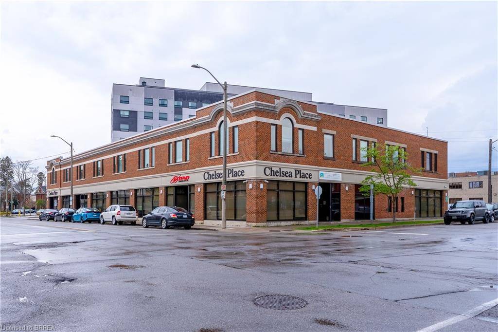 Brantford, ON N3T 2K2,16-24 Darling Street