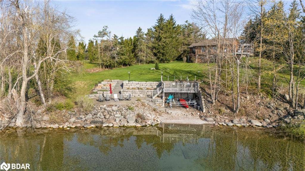 Oro-medonte, ON L3V 6H1,9 Blueridge Crescent