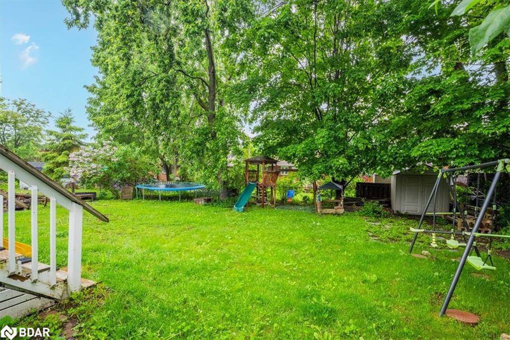Barrie, ON L4N 2X7,52 Highcroft Road