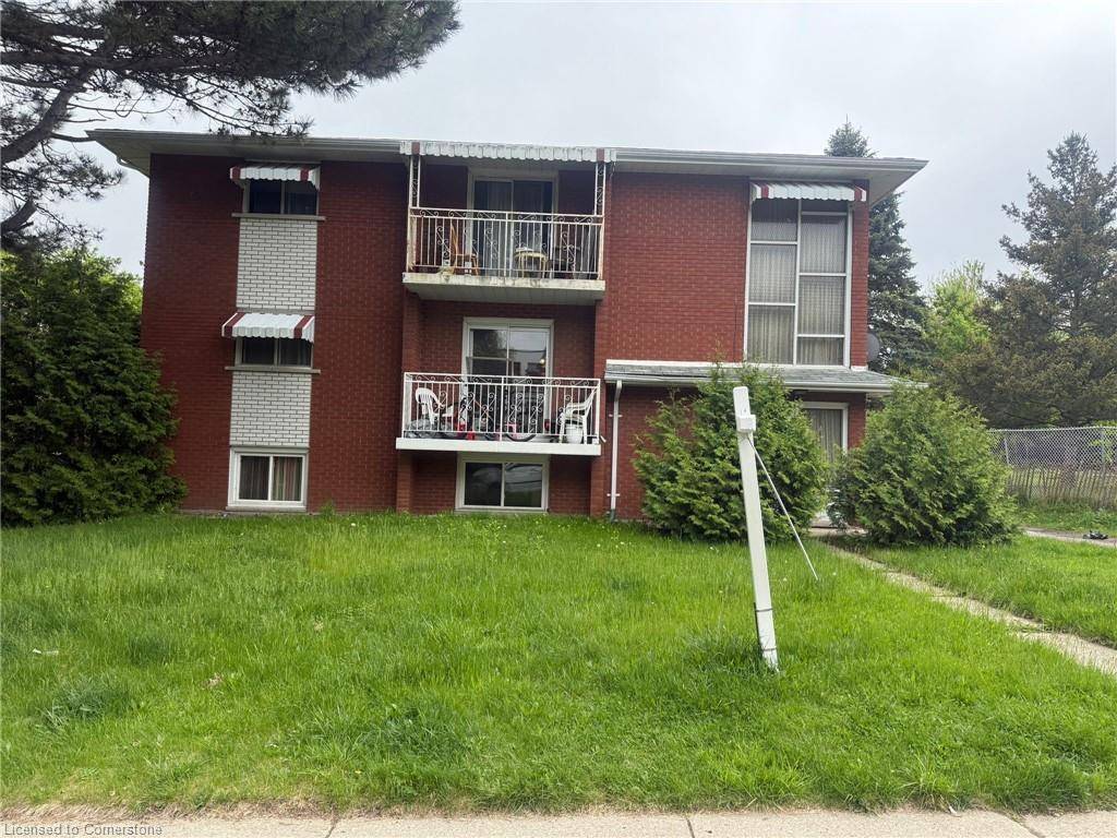 Kitchener, ON N2M 2C5,93 Brybeck Crescent