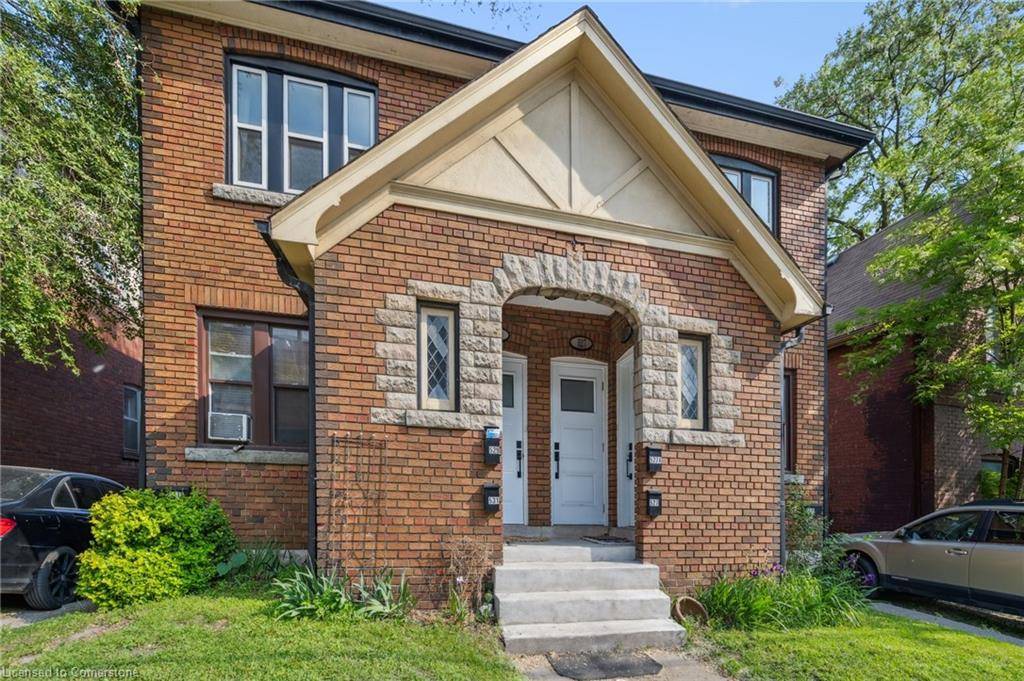 Toronto, ON M4L 1V5,527 Kingston Road