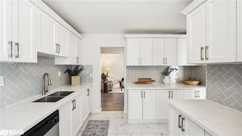 Mississauga, ON L5N 1P6,6855 Glen Erin Drive #20