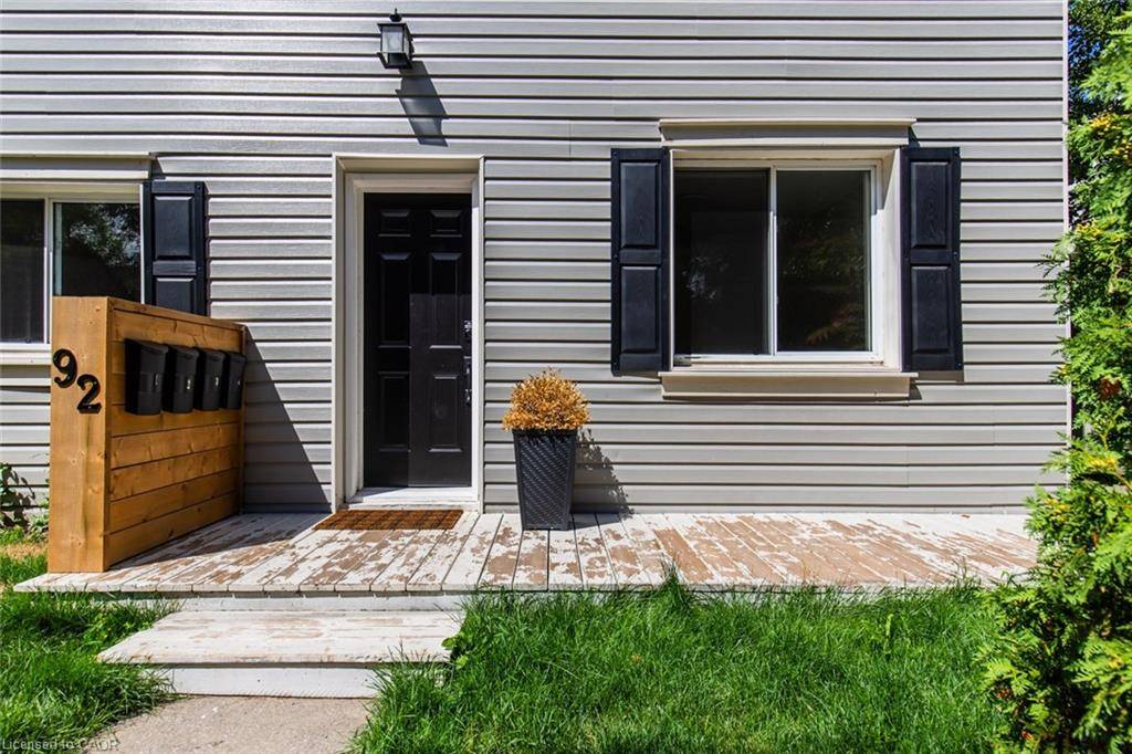 Hamilton, ON L8P 3X2,92 Pearl Street S