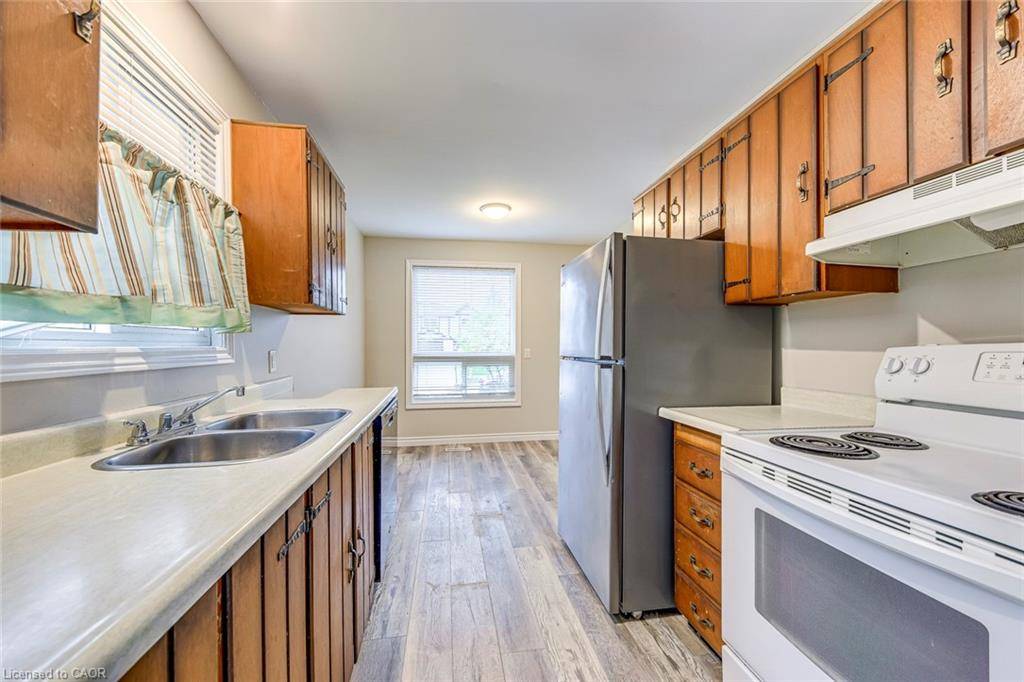 Burlington, ON L7P 3T2,2369 Coldstream Drive