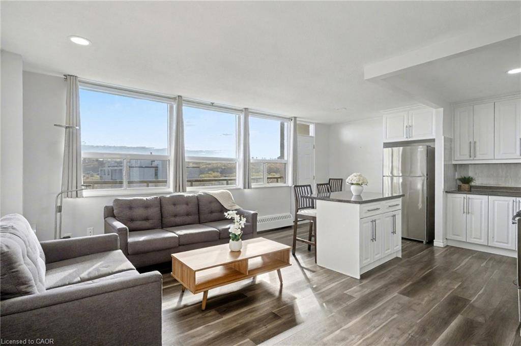 Hamilton, ON L8K 5J5,15 Nicklaus Drive #1001