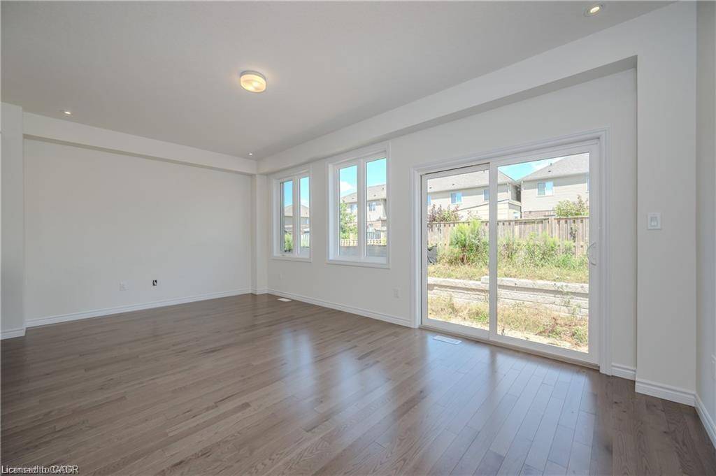 Ayr, ON N0B 1E0,310 Robert Woolner Street