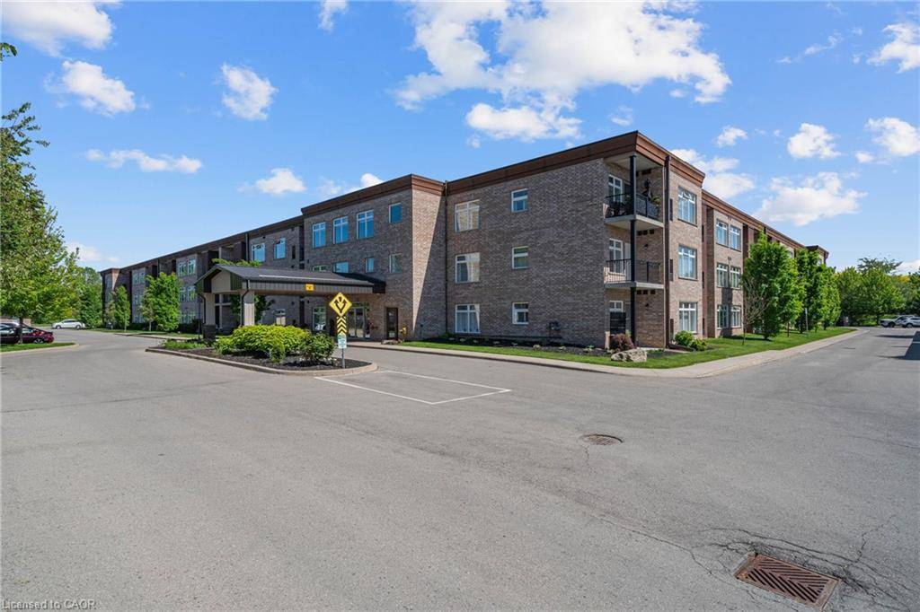 Niagara Falls, ON L2E 0B4,4644 Pettit Avenue #213