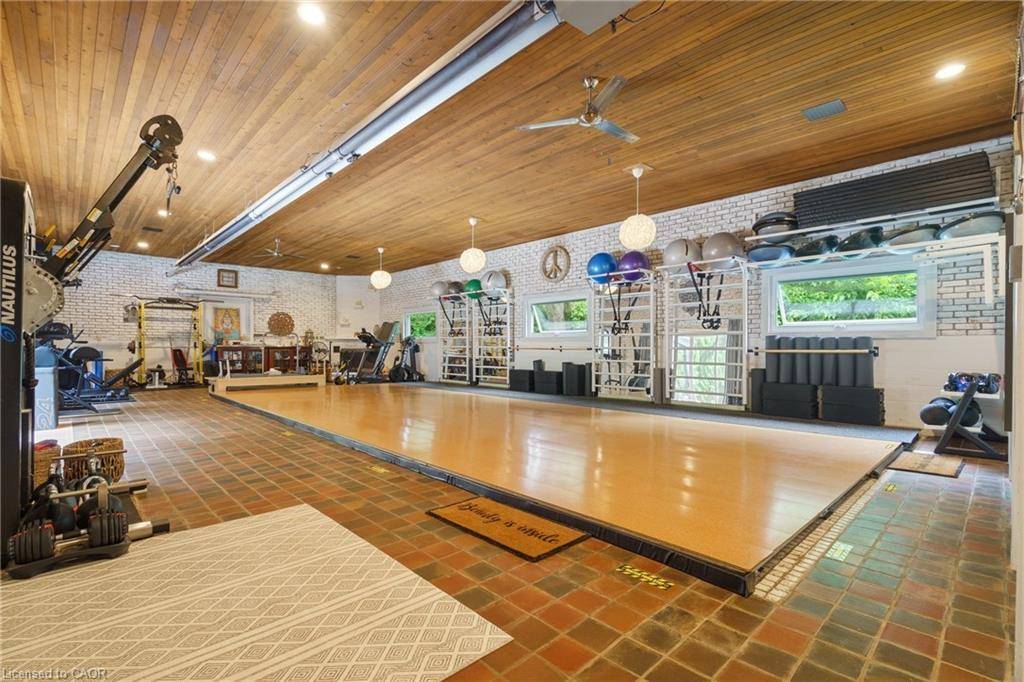 Freelton, ON L8B 1H7,235 11th Concession Road E