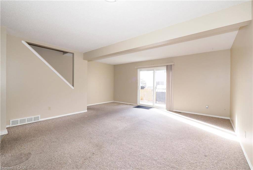 Waterloo, ON N2V 1Z2,255 Northlake Drive #27