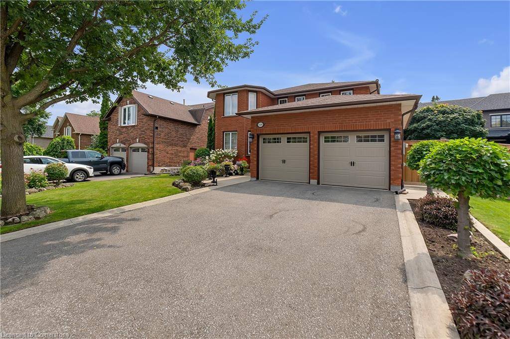 Oakville, ON L6J 6X7,1336 Clearview Drive