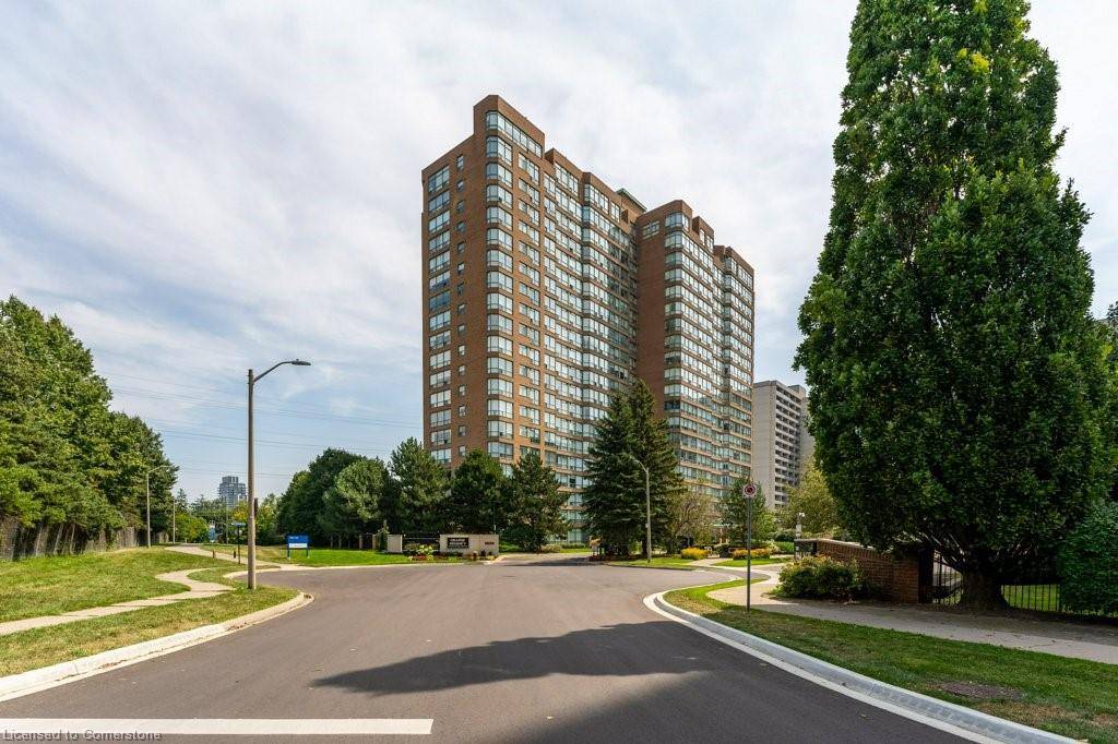 Burlington, ON L7S 2J9,1276 Maple Crossing Boulevard #310