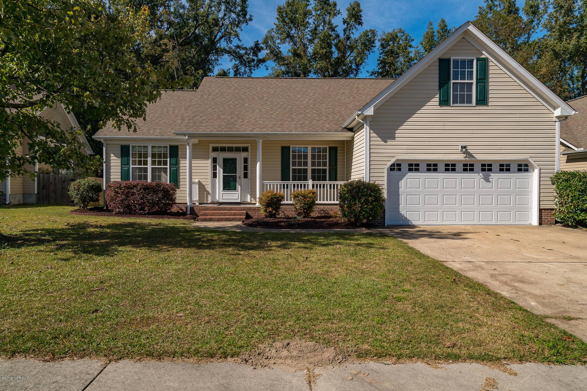 New Bern, NC 28562,115 Sweetbriar CT