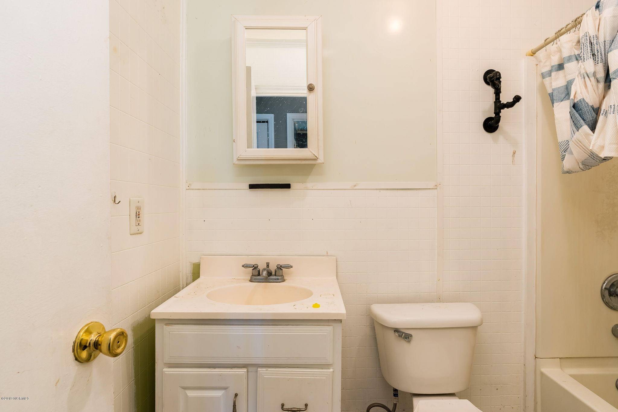 Burgaw, NC 28425,1174 Mccrary RD