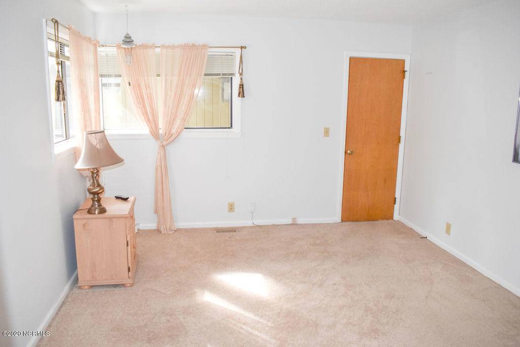 Carolina Shores, NC 28467,6 E Pine CT