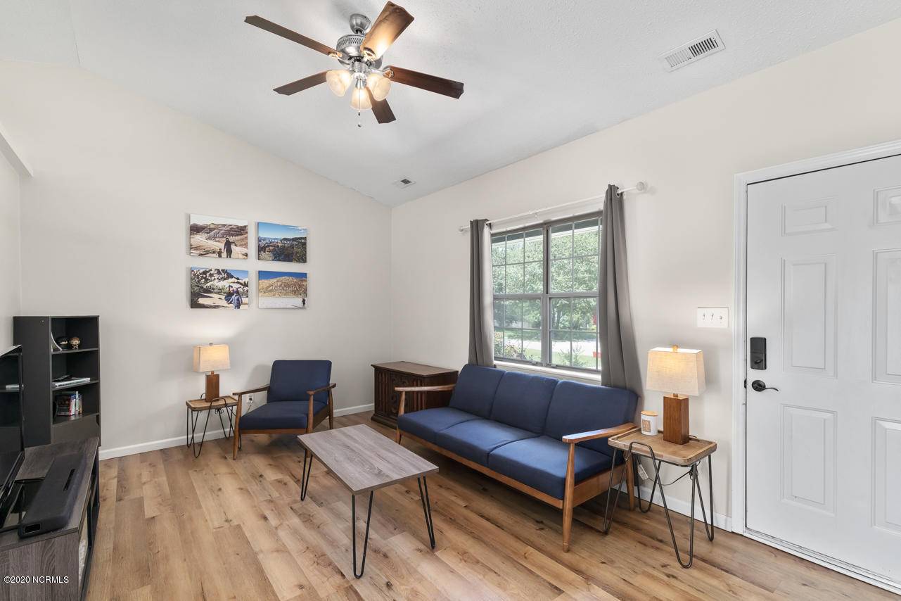 Jacksonville, NC 28540,214 Pollard DR