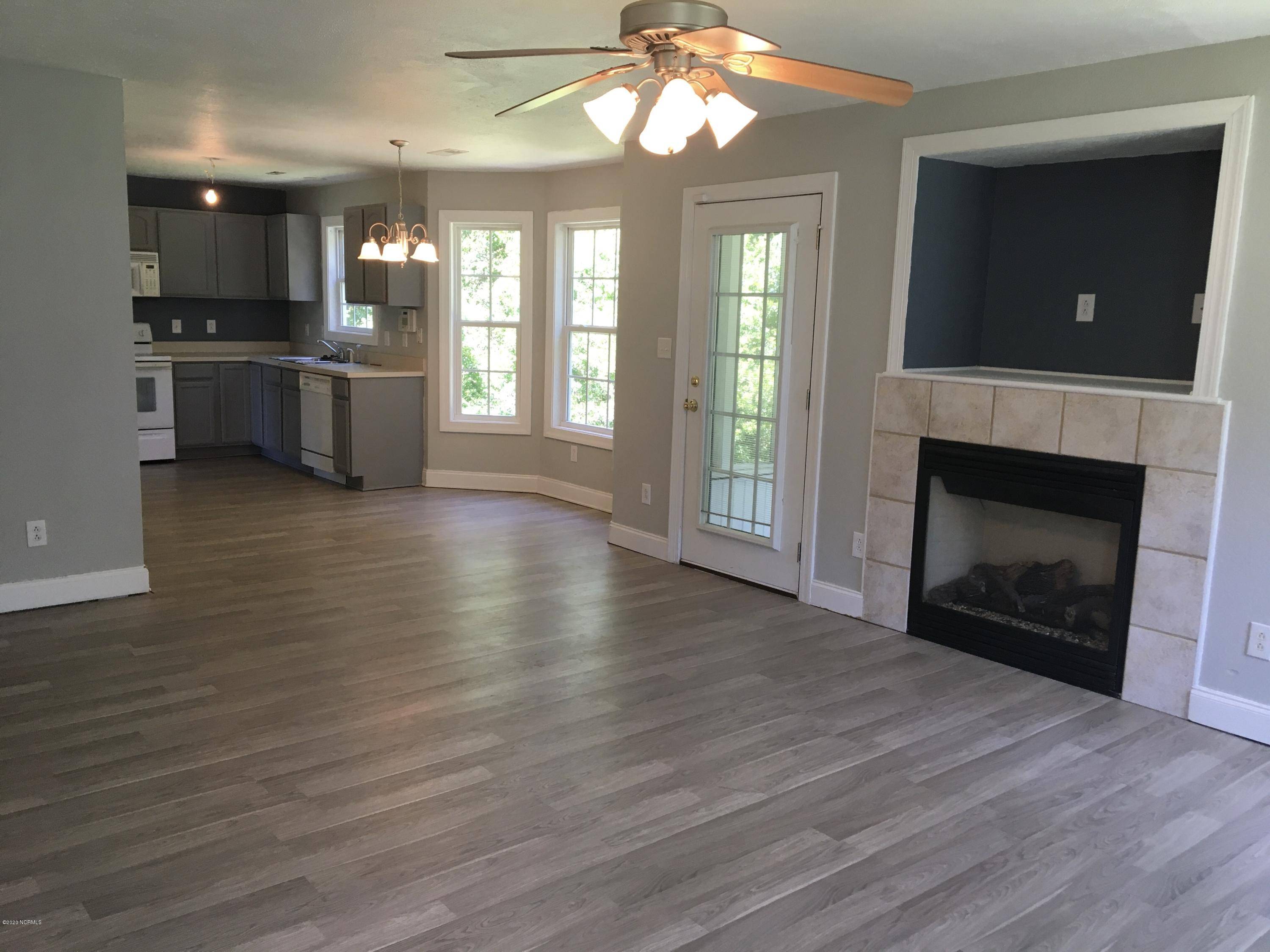 New Bern, NC 28560,109 Trinity DR