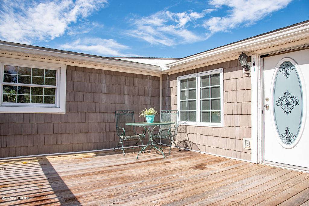 Swansboro, NC 28584,191 Leslie LN
