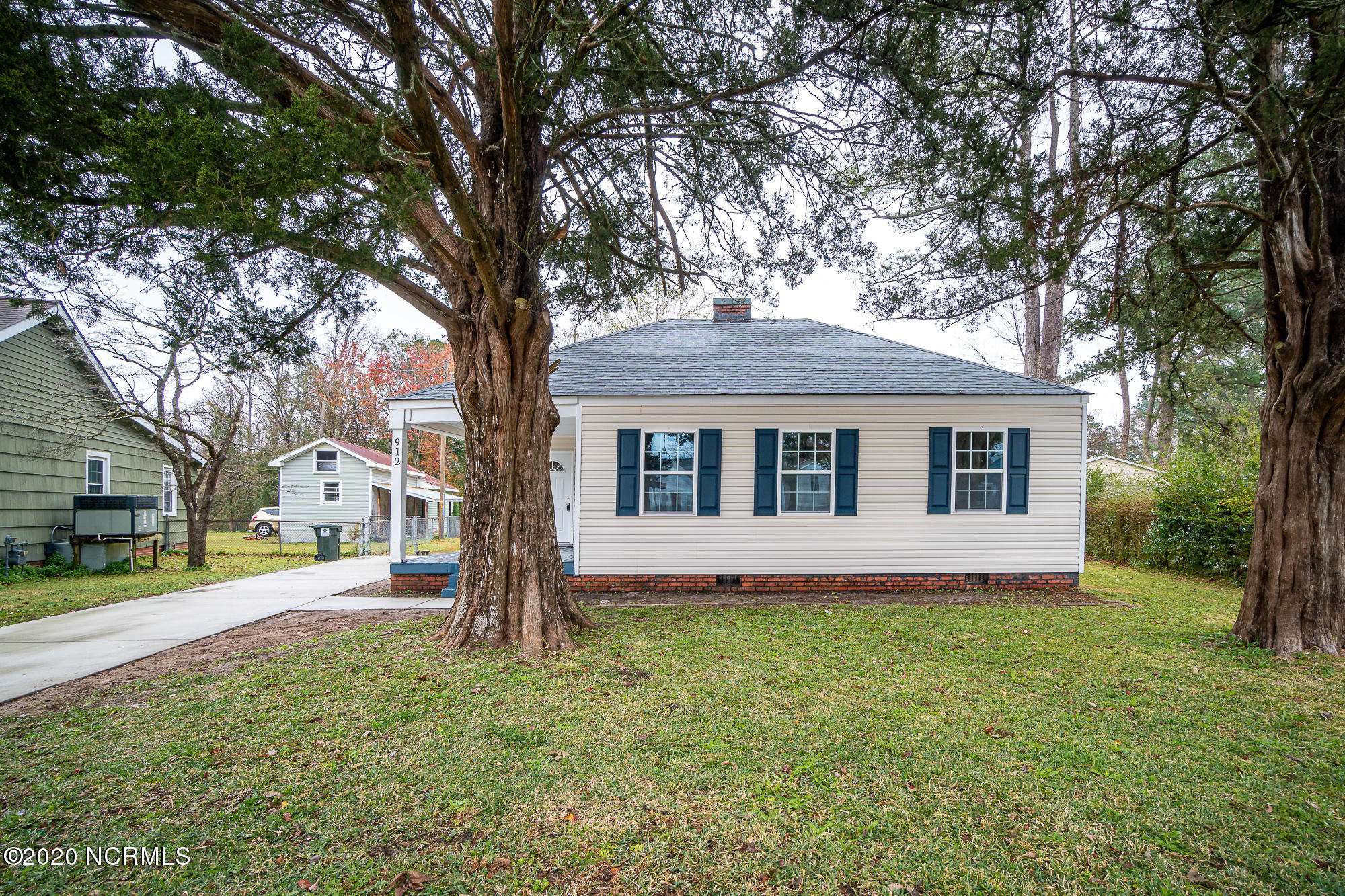 New Bern, NC 28560,912 Christopher AVE