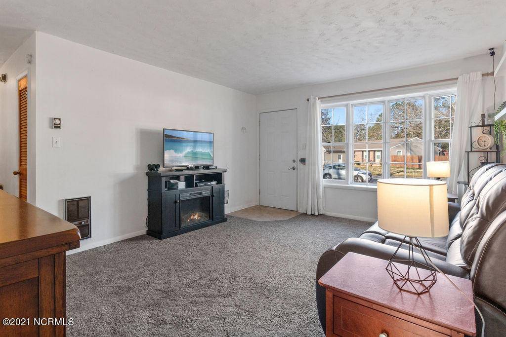 Jacksonville, NC 28546,312 Cardinal RD